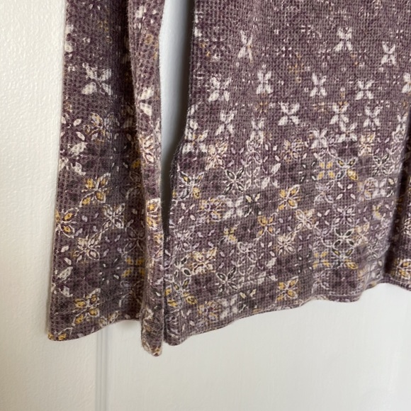 Eddie Bauer Womens M waffle top - like new - Picture 5 of 7